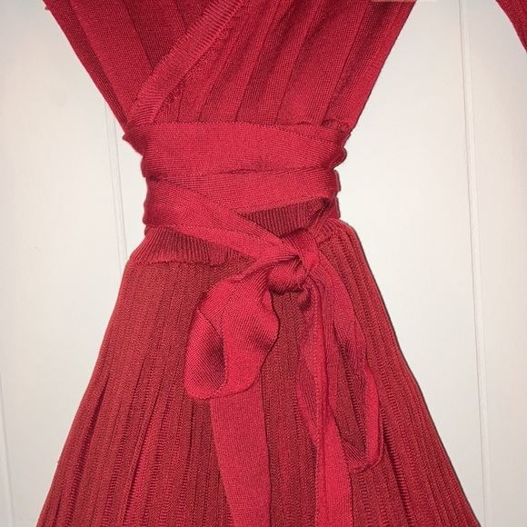 🍂 Gorgeous Autumn Red Pleated Sweater Dress NWT - Picture 3 of 7